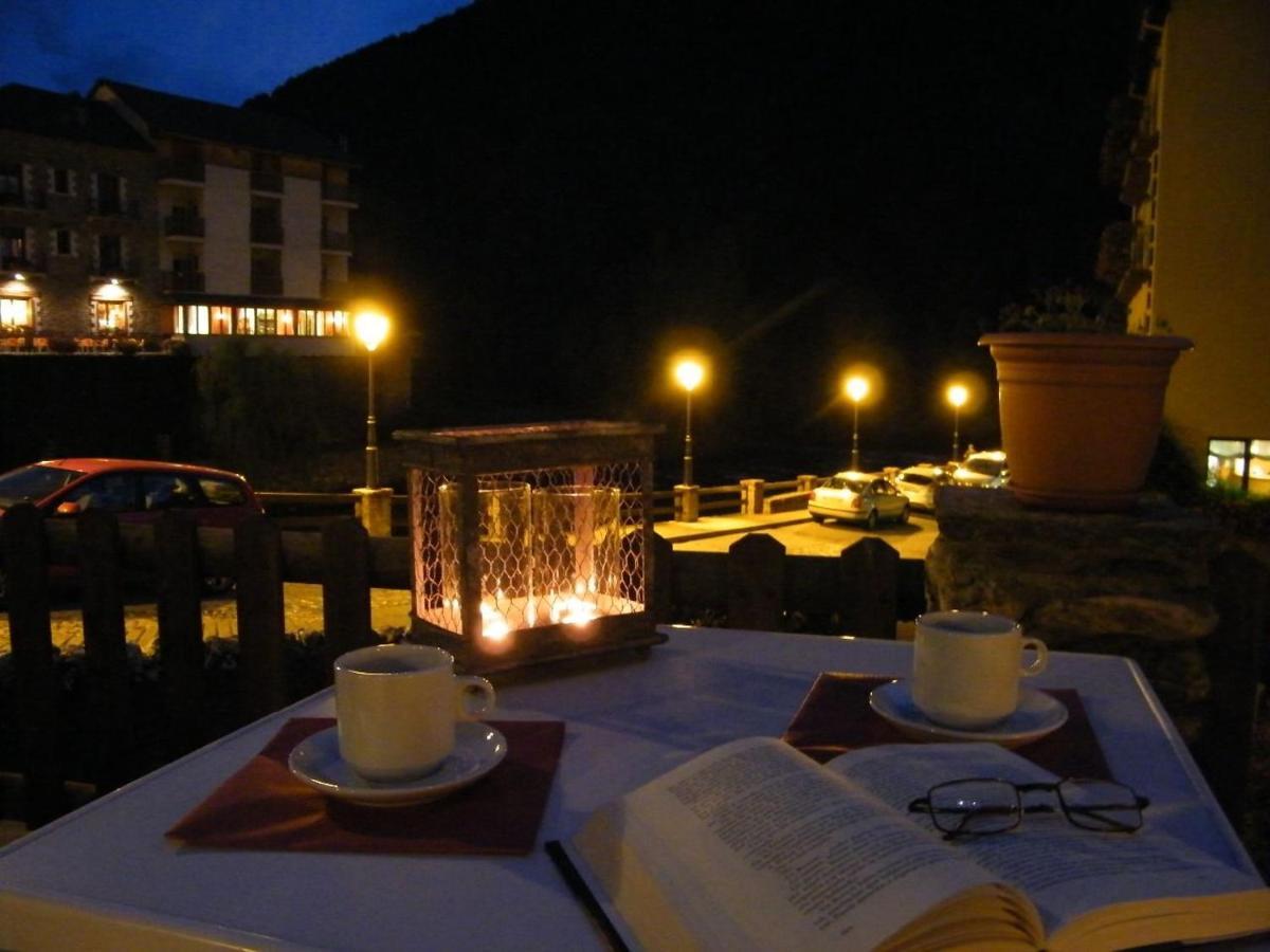 Hotel Lamoga Llavorsi Exterior photo