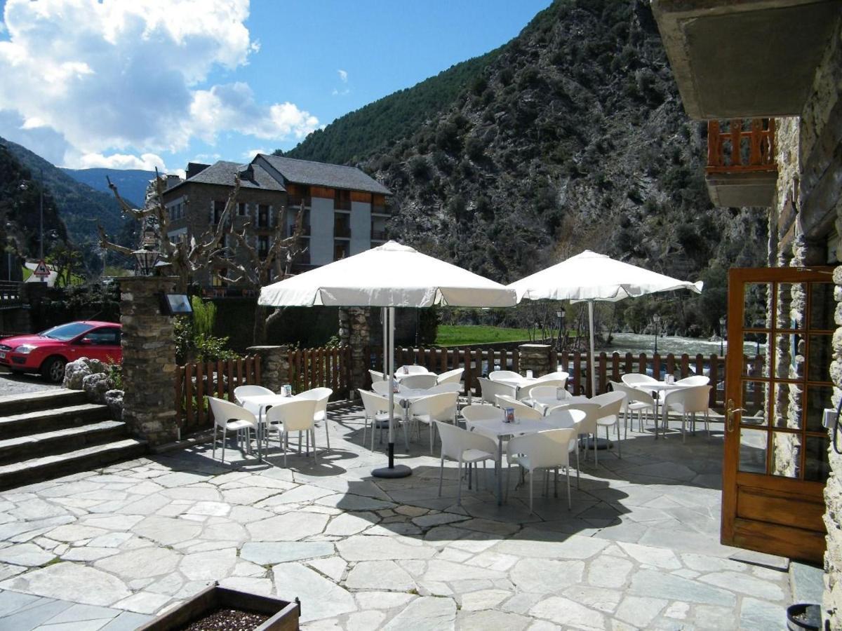 Hotel Lamoga Llavorsi Exterior photo